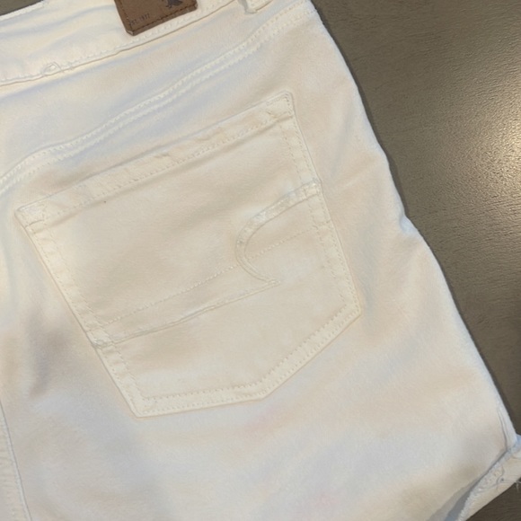 American Eagle White Stretch Midi Short - Picture 4 of 9